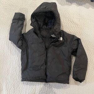 North Face reversible black puffer (size Y7-8)